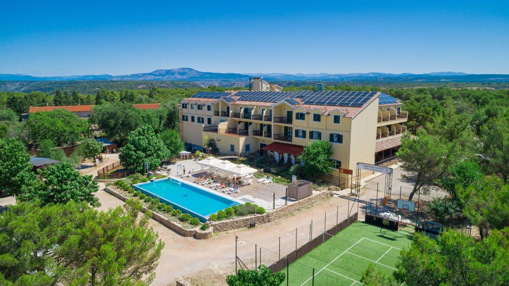 Hotel Vrata Krke Лозовац Екстериор снимка