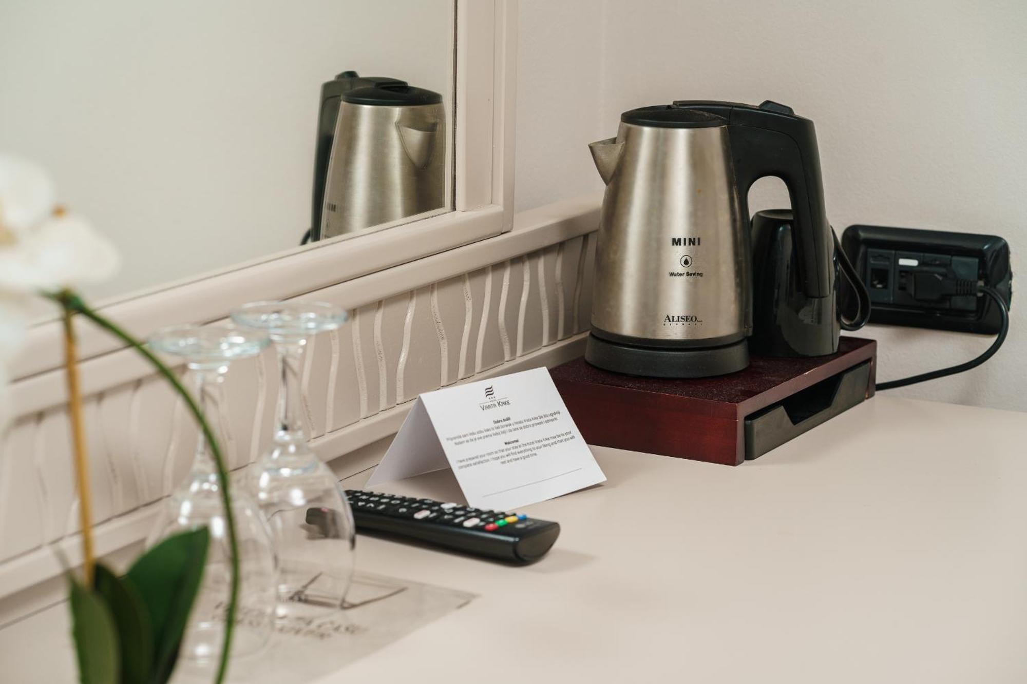 Hotel Vrata Krke Лозовац Екстериор снимка