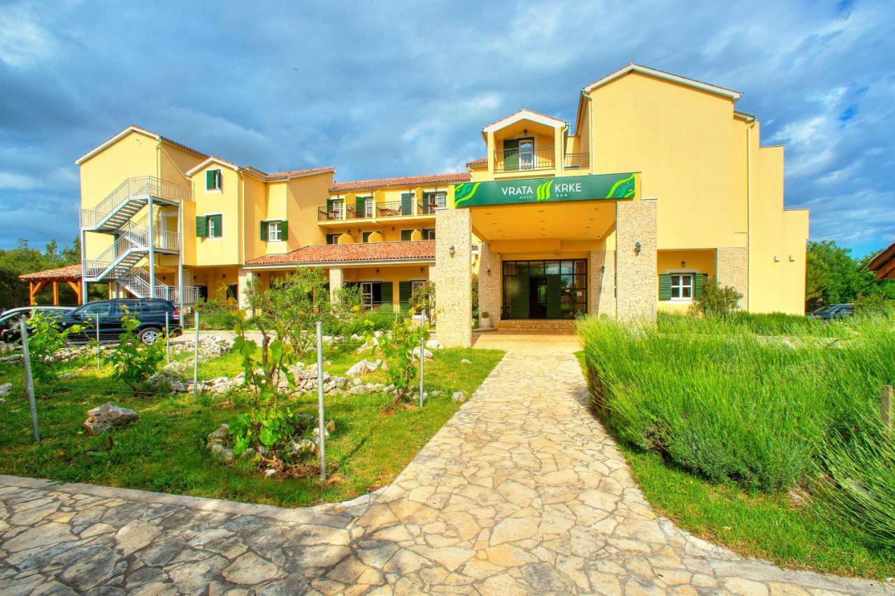 Hotel Vrata Krke Лозовац Екстериор снимка